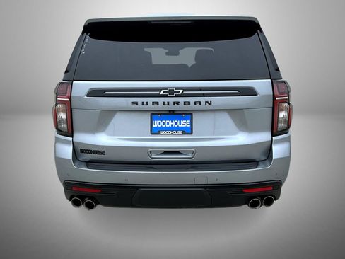 Used 2023 Chevrolet Suburban Z71 w/ Z71 Off-Road Package AWD/4WD image 6