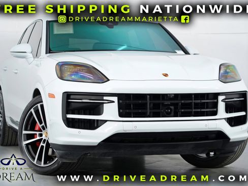 Used 2024 Porsche Cayenne S w/ Premium Package Plus image 2