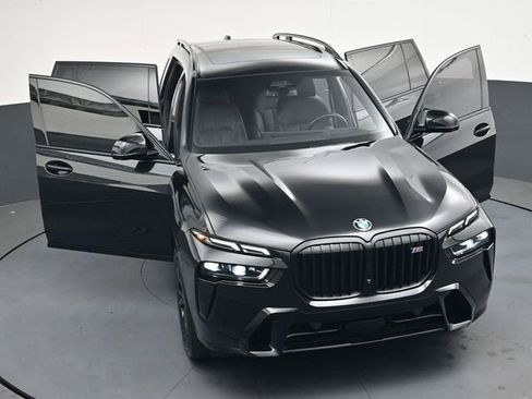 Used 2025 BMW X7 M60i AWD/4WD image 40