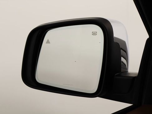 Used 2021 Jeep Grand Cherokee Overland image 43