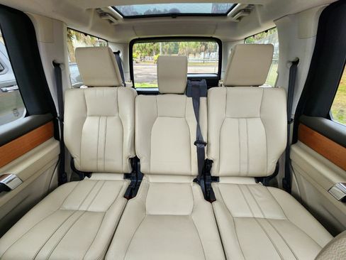 Used 2015 Land Rover LR4 HSE image 39