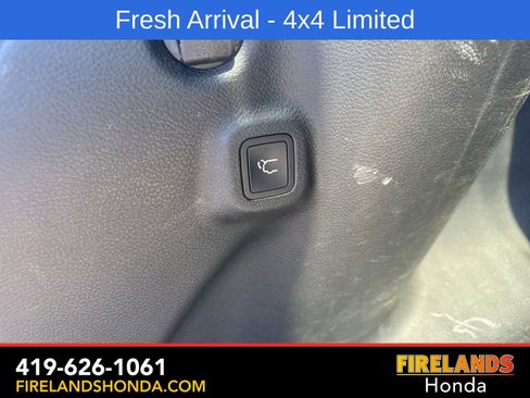 Used 2024 Jeep Compass Limited w/ Elite Group image 31