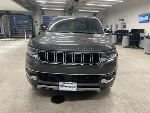 Used 2023 Jeep Wagoneer L Series II AWD/4WD image 2