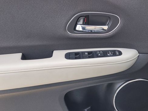 Used 2021 Honda HR-V EX image 26