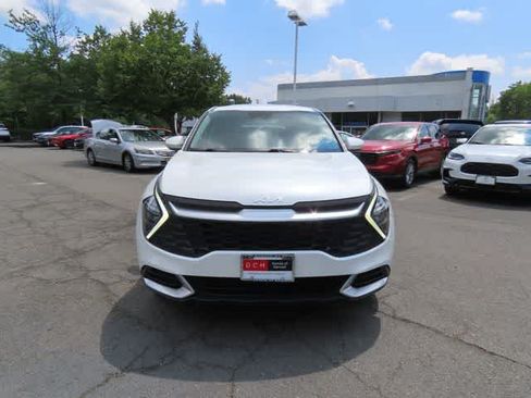 Used 2023 Kia Sportage LX AWD/4WD image 6