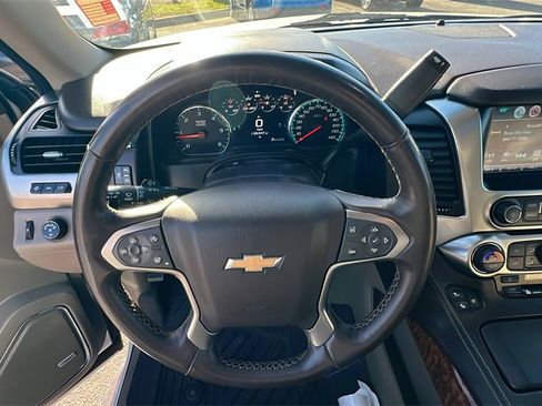 Used 2016 Chevrolet Suburban LTZ image 27