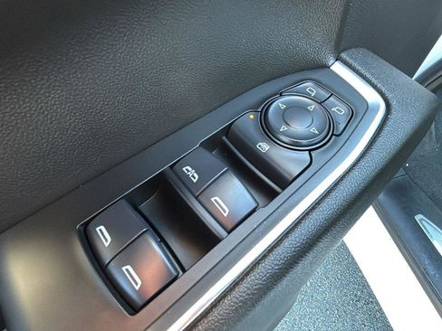 Certified 2025 Chevrolet Silverado 1500 LT image 10