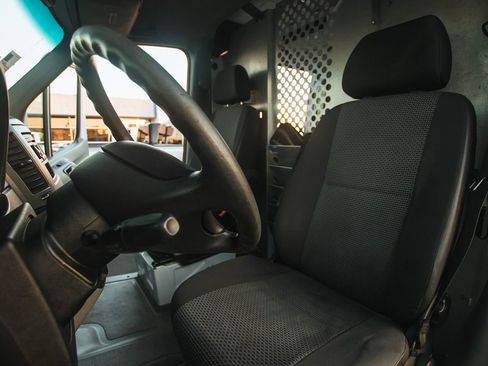 Used 2012 Mercedes-Benz Sprinter 2500 w/ Additional Battery Pkg image 9