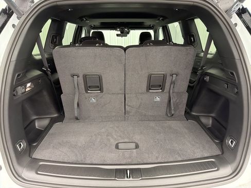 New 2025 Jeep Grand Cherokee L Altitude AWD/4WD image 8