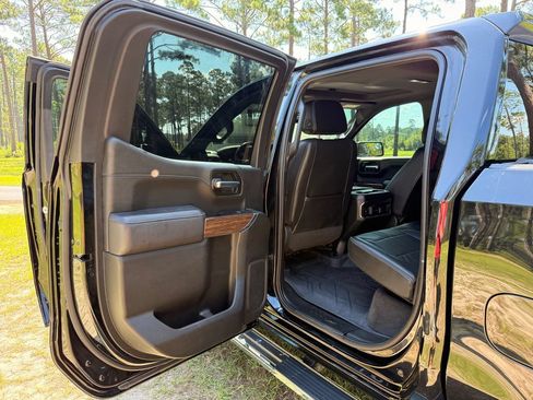 Used 2022 Chevrolet Silverado 1500 High Country w/ LPO, Dark Essentials Package AWD/4WD image 26