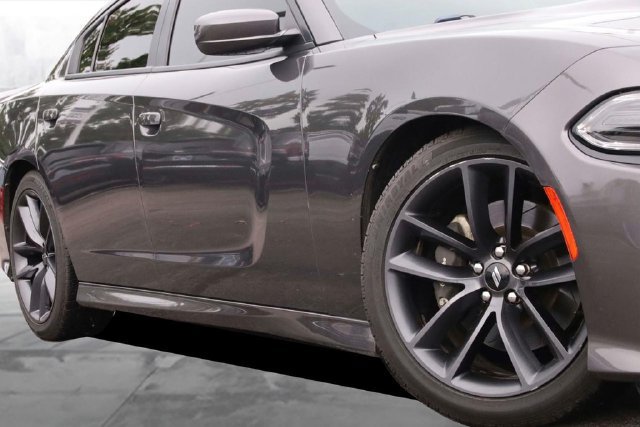 Used 2019 Dodge Charger GT RWD image 3