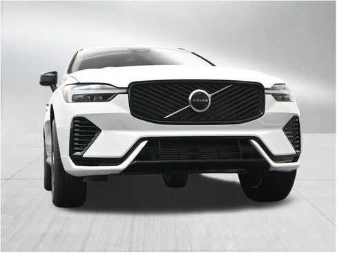 New 2026 Volvo XC60 T8 Core AWD/4WD image 27