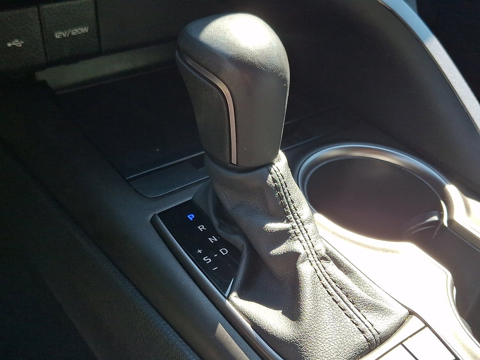 Certified 2024 Toyota Camry SE FWD image 15