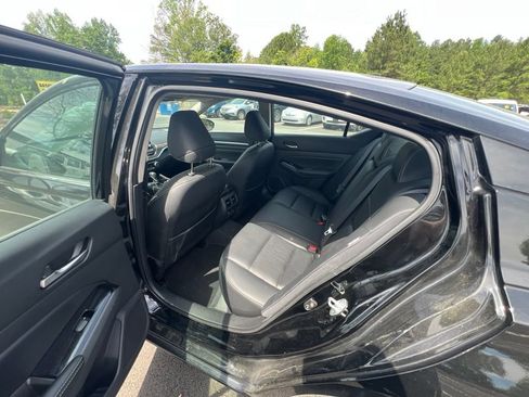 Used 2020 Nissan Altima 2.0 Platinum FWD image 9