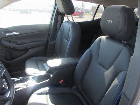 New 2026 Buick Encore GX Sport Touring image 12