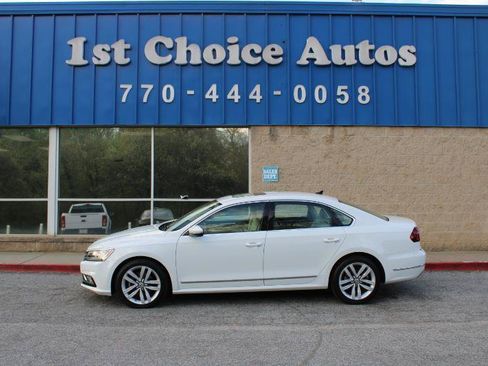 Used 2017 Volkswagen Passat 1.8T SE FWD image 7