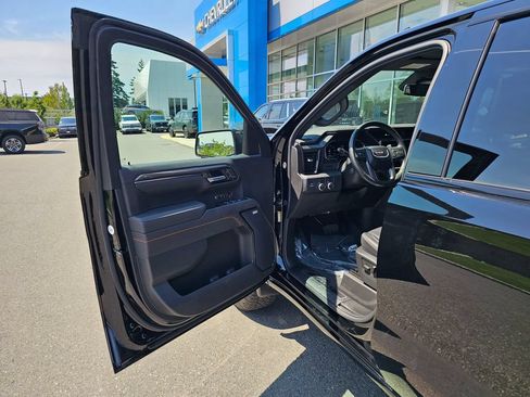 Used 2025 GMC Sierra 1500 AT4 w/ AT4 Preferred Package AWD/4WD image 19