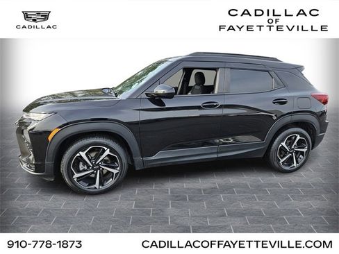 Used 2022 Chevrolet TrailBlazer RS w/ Sun and Liftgate Package image 1