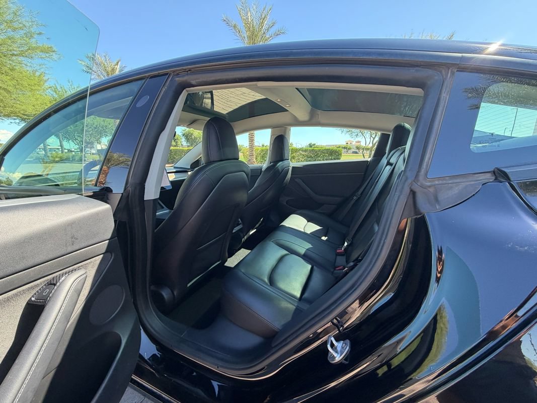 Used 2022 Tesla Model 3 Long Range AWD/4WD image 11