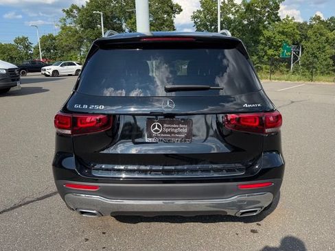 Used 2023 Mercedes-Benz GLB 250 4MATIC image 6