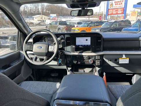 New 2026 Ford F550 4x4 Crew Cab w/ XLT Value Package image 34