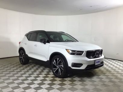 Used 2020 Volvo XC40 T5 R-Design