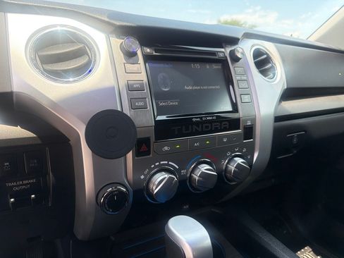 Used 2019 Toyota Tundra SR5 w/ SR5 Upgrade Package AWD/4WD image 6