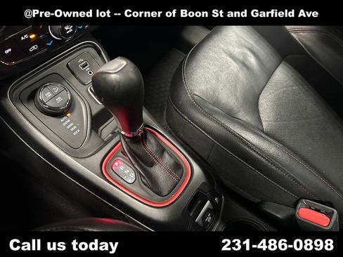 Used 2018 Jeep Compass Trailhawk w/ Leather Interior Group AWD/4WD image 27