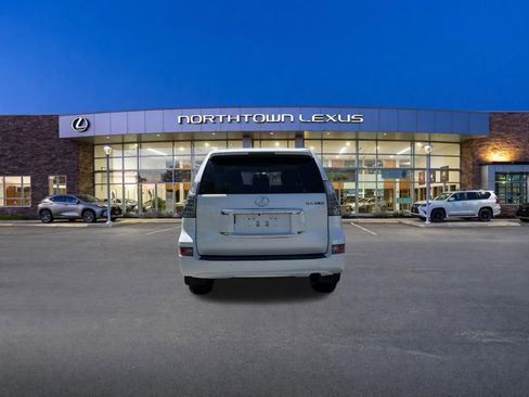 Used 2019 Lexus GX 460 Premium w/ Premium Package AWD/4WD image 22