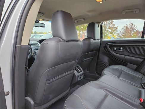 Used 2011 Ford Taurus Limited image 20