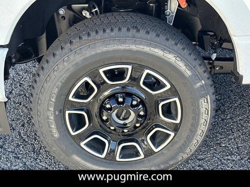 New 2026 Ford F250 Platinum image 11