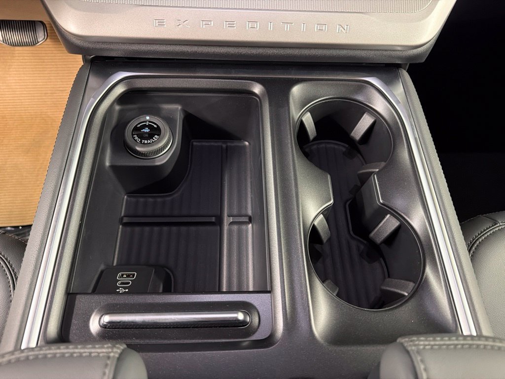 New 2027 Ford Expedition Active AWD/4WD image 15