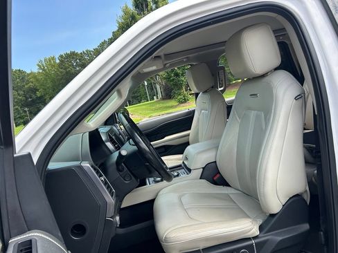 Used 2019 Ford Expedition Max Platinum AWD/4WD image 50