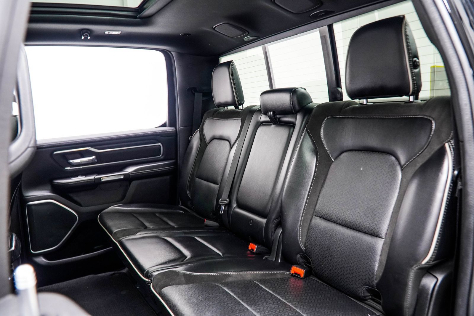 Used 2023 RAM 1500 Laramie AWD/4WD image 42