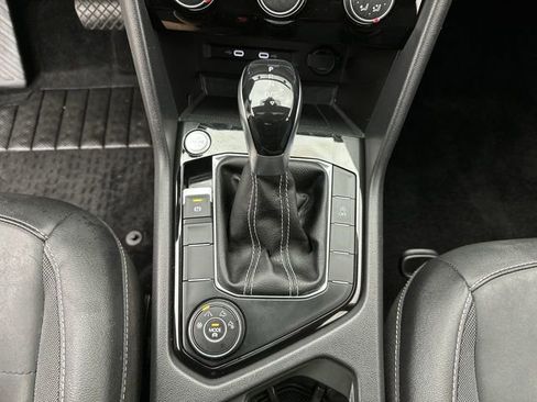 Used 2023 Volkswagen Taos SE w/ Panoramic Sunroof Package image 20