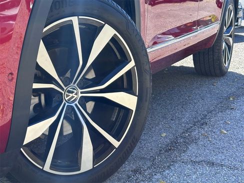 New 2025 Volkswagen Atlas Cross Sport SEL Premium R-Line image 2