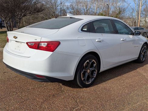 Used 2023 Chevrolet Malibu LT image 4