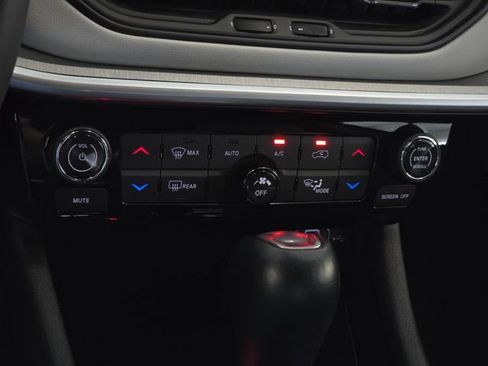 Used 2025 Jeep Compass Limited AWD/4WD image 21