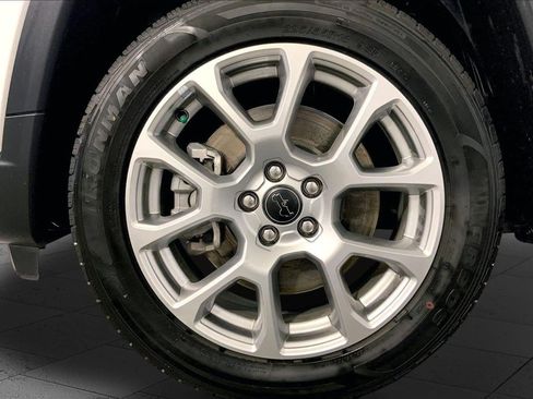 Used 2025 Jeep Compass Limited AWD/4WD image 9