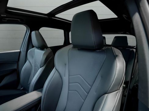 Used 2024 BMW X1 xDrive28i w/ M Sport Package image 27