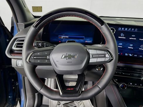 New 2026 Chevrolet Traverse RS w/ LPO, Floor Liner Package AWD/4WD image 12