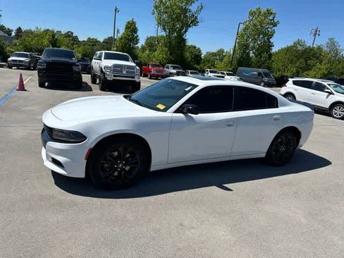 Used 2021 Dodge Charger SXT w/ Blacktop Package AWD/4WD image 17