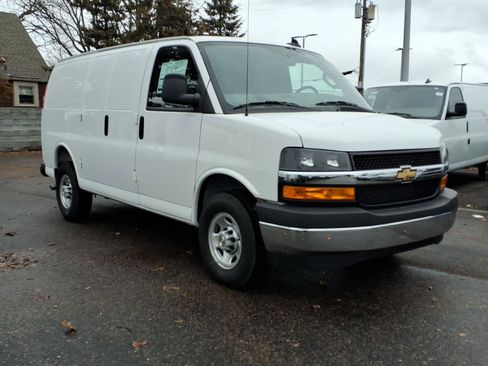 New 2025 Chevrolet Express 2500 w/ Driver Convenience Package RWD image 3