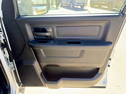 Used 2024 RAM 2500 Tradesman w/ Chrome Appearance Group image 31