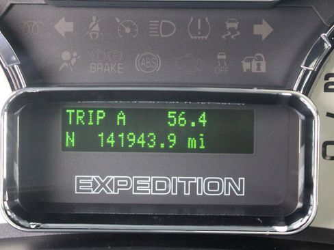 Used 2014 Ford Expedition Limited w/ Equipment Group 301A AWD/4WD image 23
