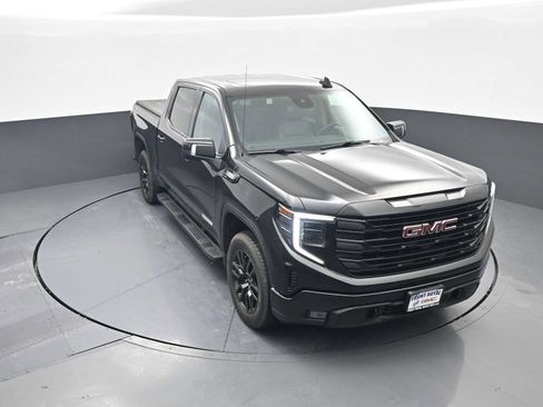 Used 2022 GMC Sierra 1500 Elevation w/ Elevation Premium Package image 30
