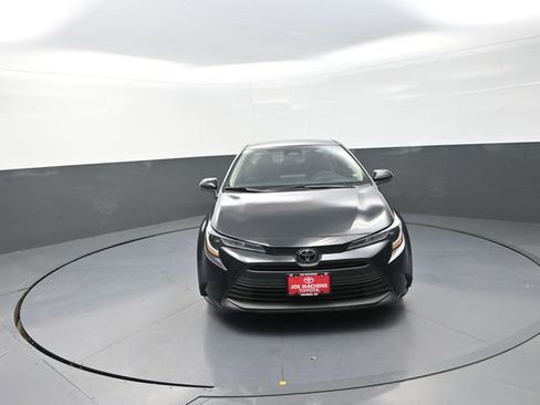 Used 2024 Toyota Corolla LE image 37