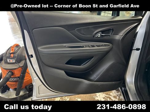 Used 2022 Buick Encore Preferred w/ Safety Package AWD/4WD image 15
