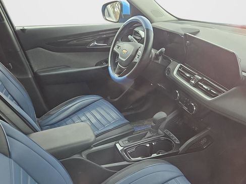 Used 2024 Chevrolet TrailBlazer LT image 3