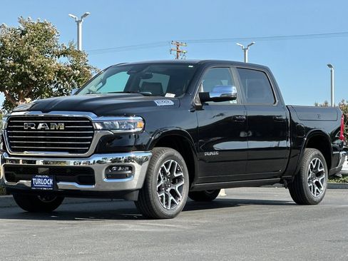 New 2026 RAM 1500 Laramie AWD/4WD image 7